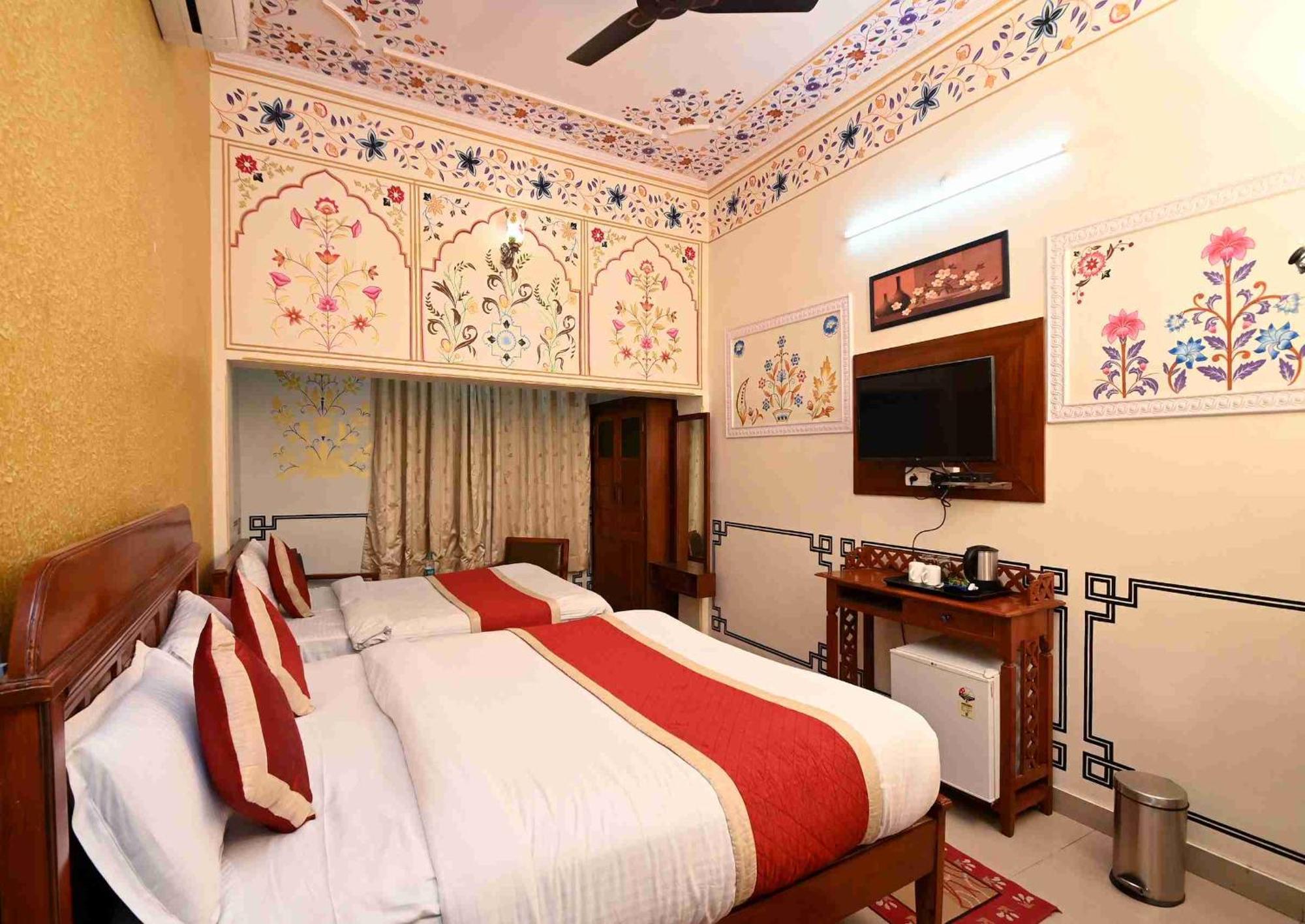 Virasat Mahal Heritage Hotel-Jaipur City Center Екстер'єр фото